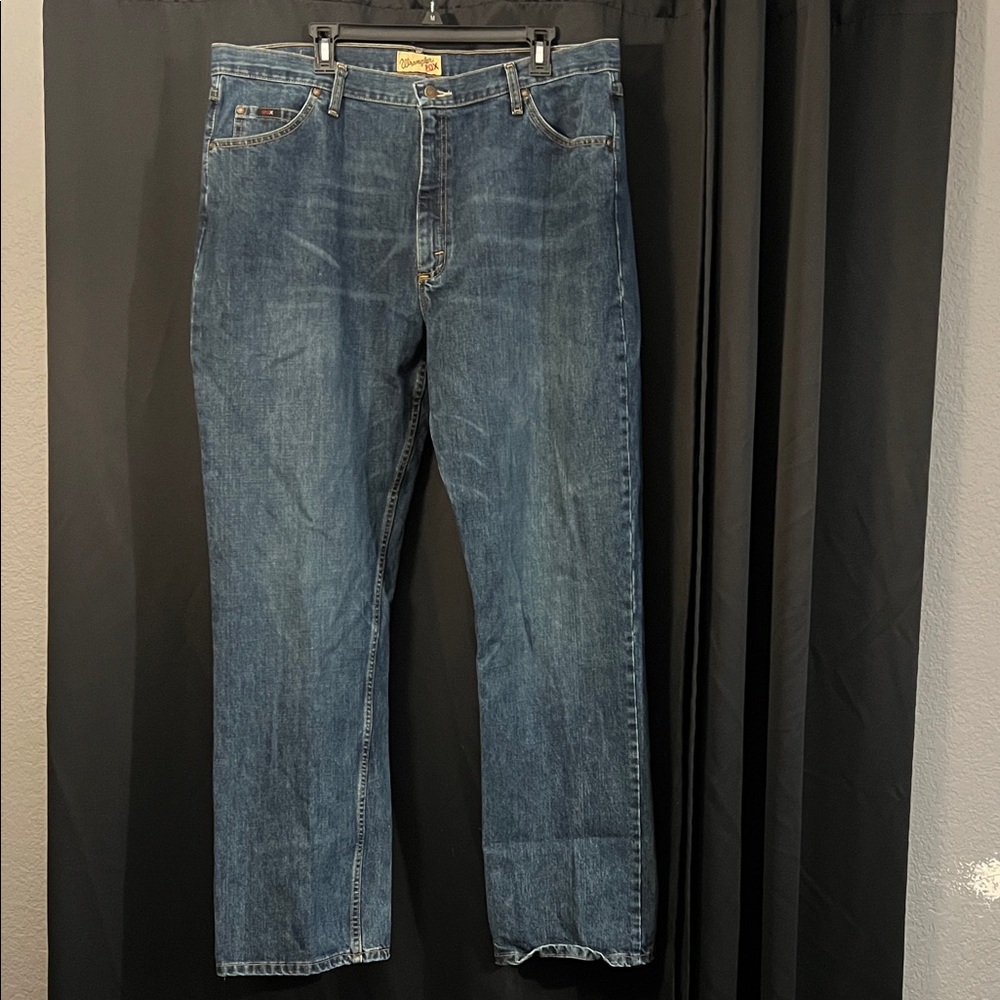 Wrangler Relaxed Fit Blue Jeans 20x